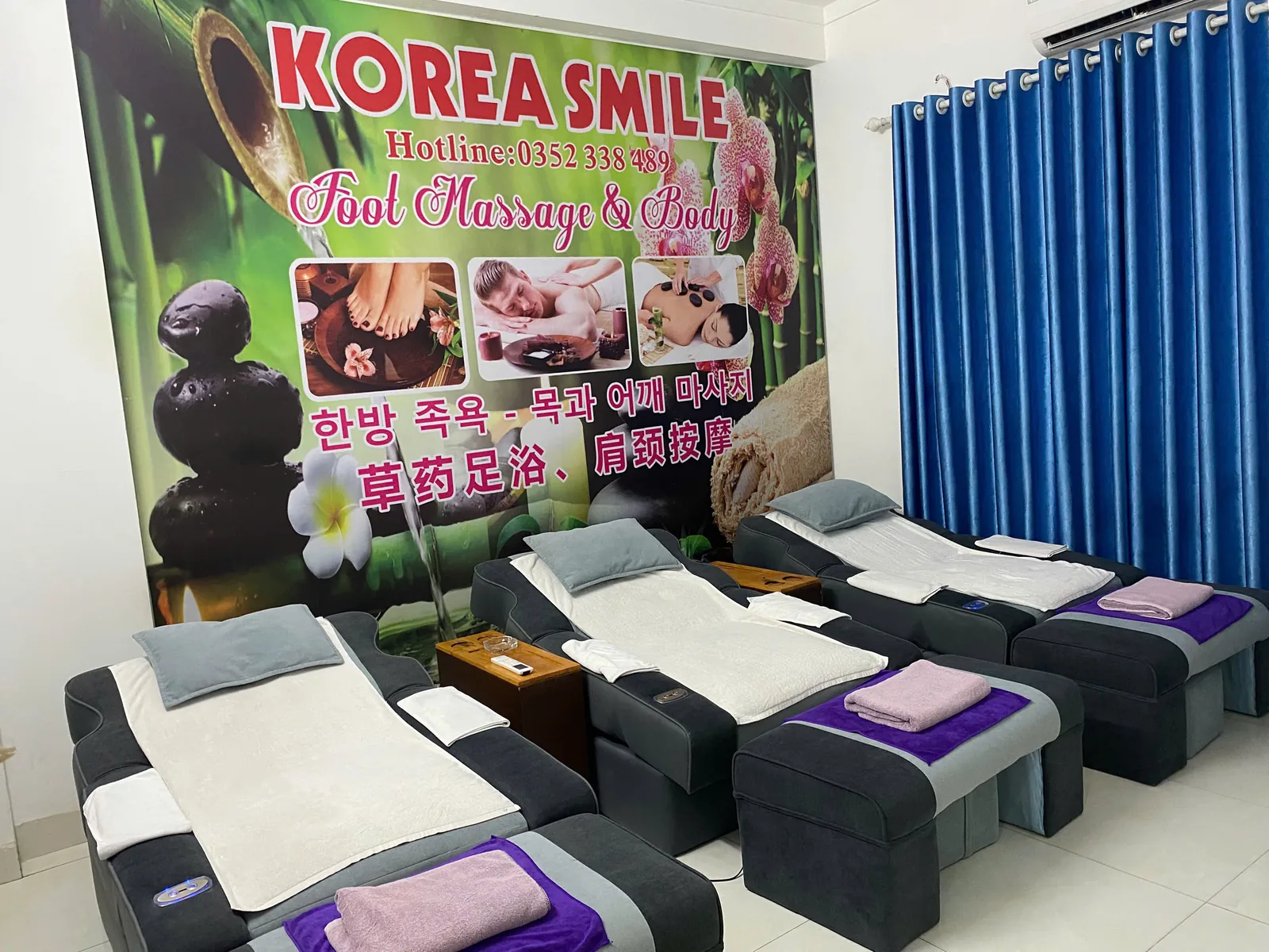 Phòng ghế massage chân tại Korea Smile